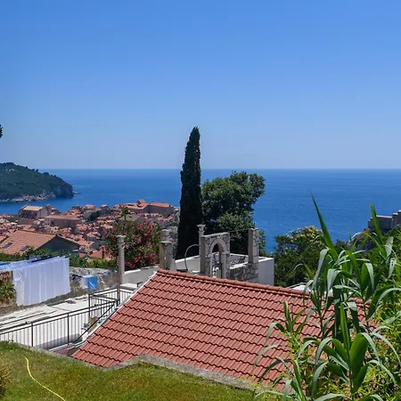 Marica & Comfortable 1 Bedroom & Old View *