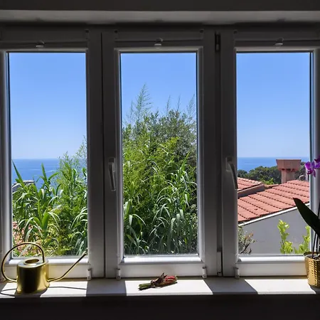 Marica & Comfortable 1 Bedroom & Old View *