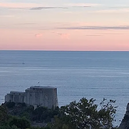 Marica & Comfortable 1 Bedroom & Old View *