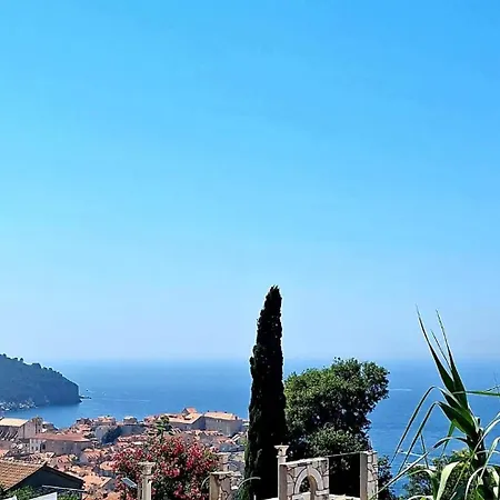 Marica & Comfortable 1 Bedroom & Old View *