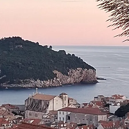 Marica & Comfortable 1 Bedroom & Old View * Dubrovnik