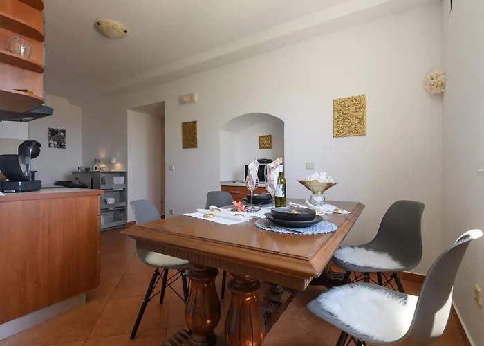 Apartman Marica & Comfortable 1 Bedroom & Old View