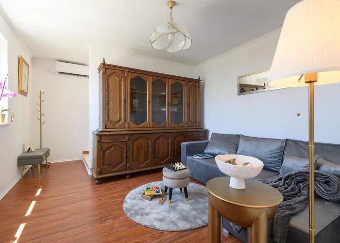 Marica & Comfortable 1 Bedroom & Old View Apartman *