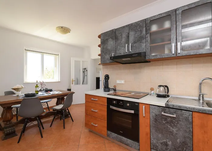 Marica & Comfortable 1 Bedroom & Old View דירה