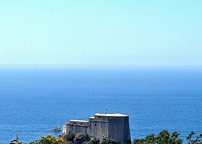 Marica & Comfortable 1 Bedroom & Old View