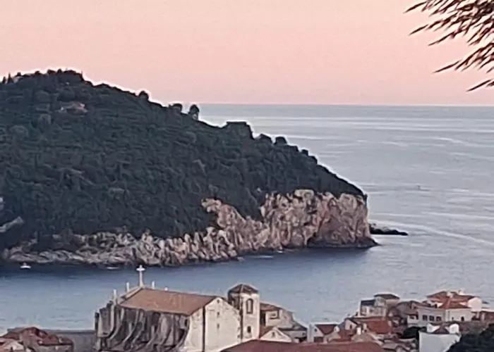 Marica & Comfortable 1 Bedroom & Old View * Dubrovnik